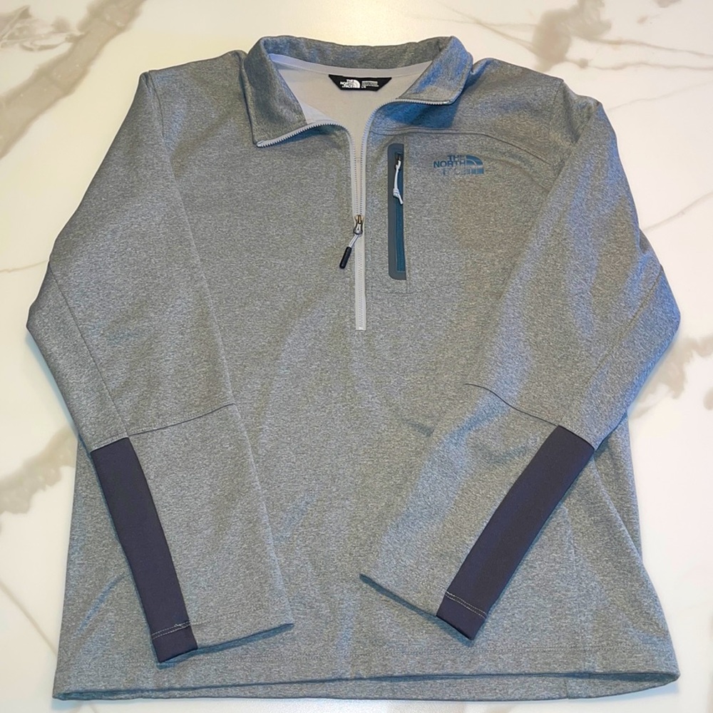 Mens The North Face 1/2 Zip Pullover, Size Large